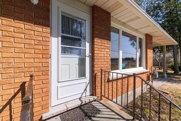 Georgian Bluffs, ON N0H 2T0,019589 6 HWY