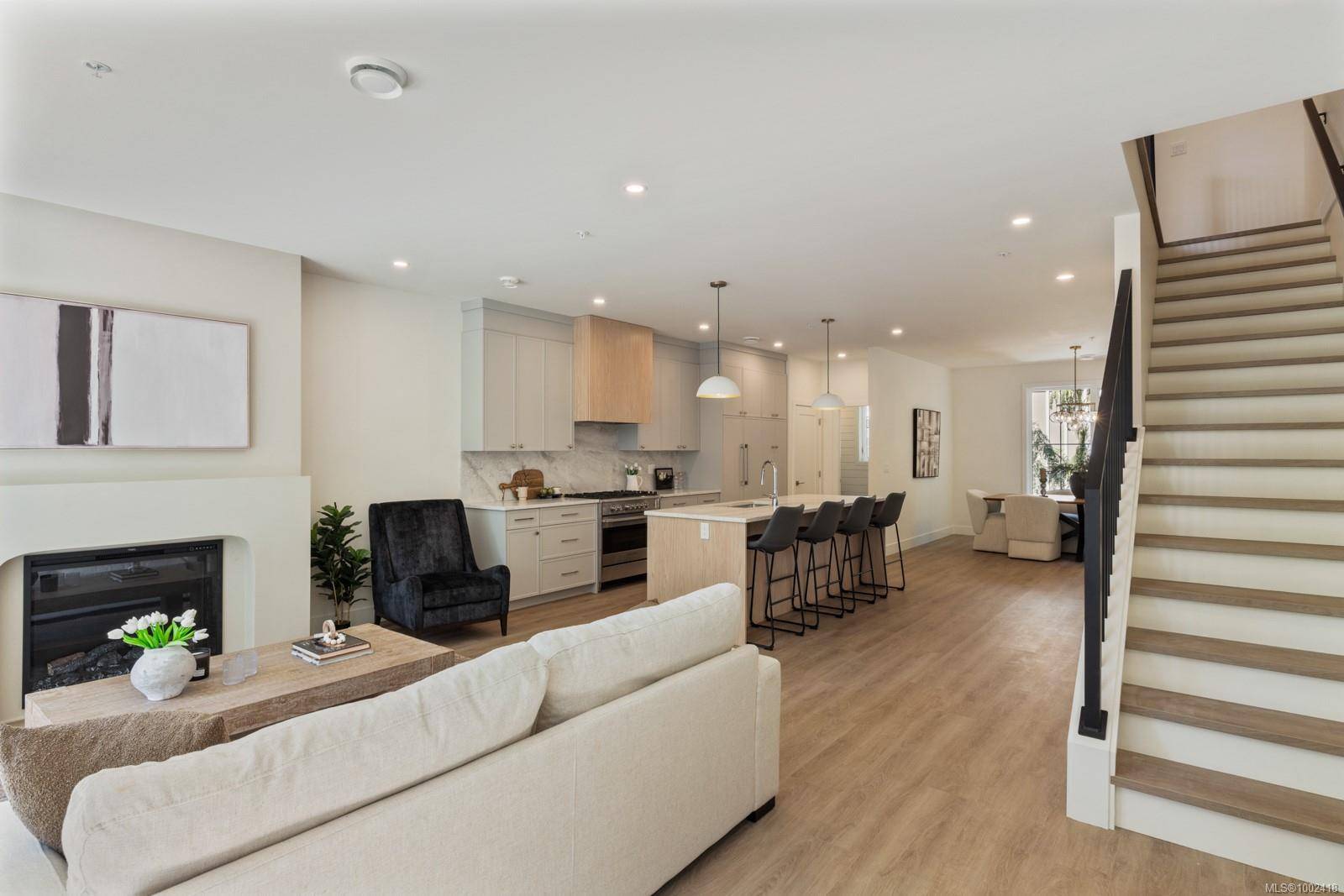 Langford, BC V9B 3K4,2770 Vantilburg Cres #9