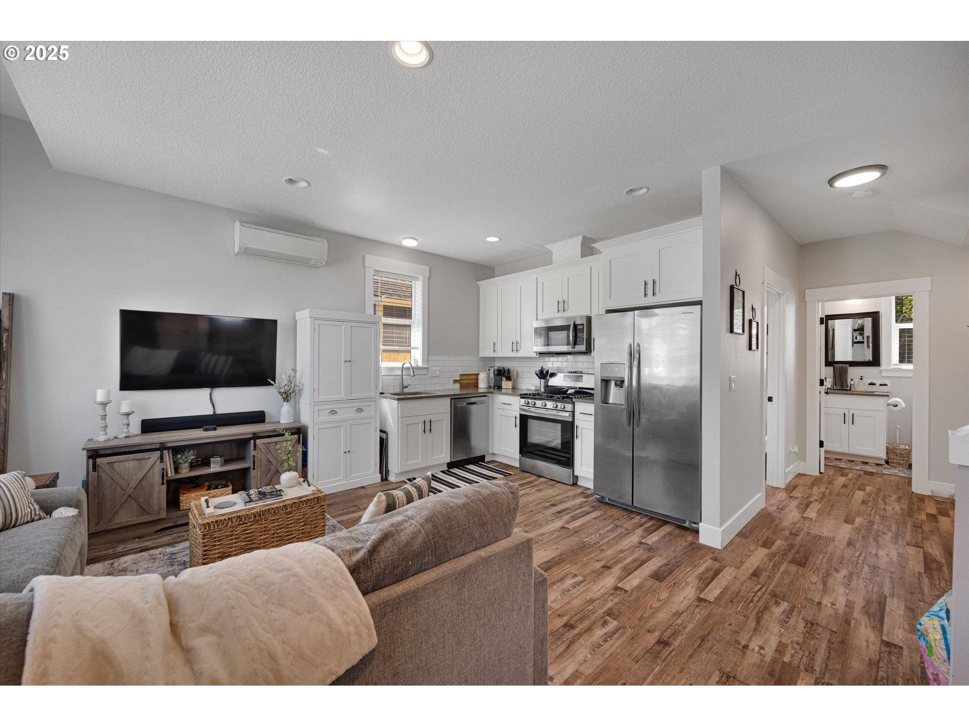 Newberg, OR 97132,170 E 3rd ST