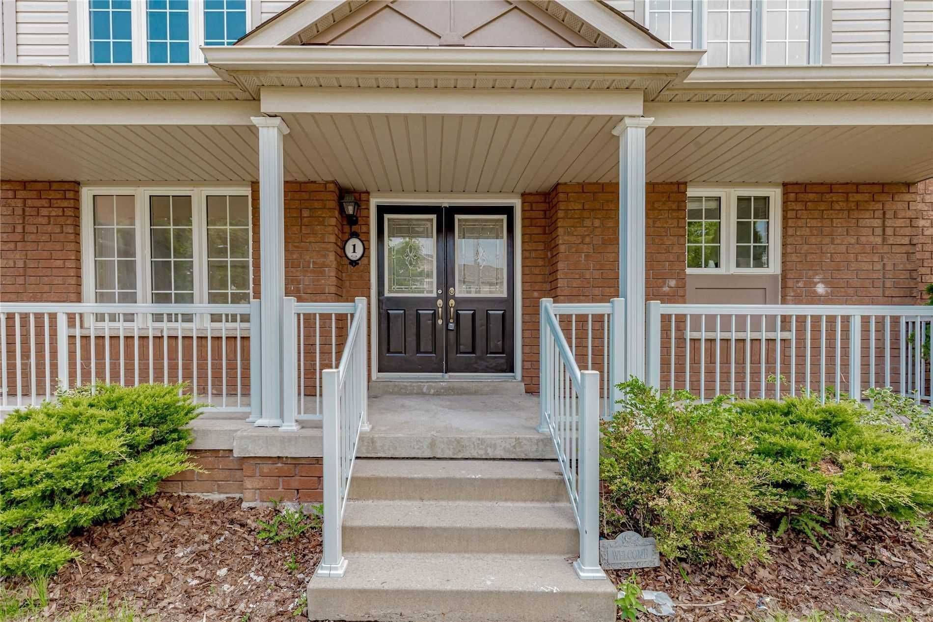 Whitby, ON L1R 3A2,1 Catkins CRES