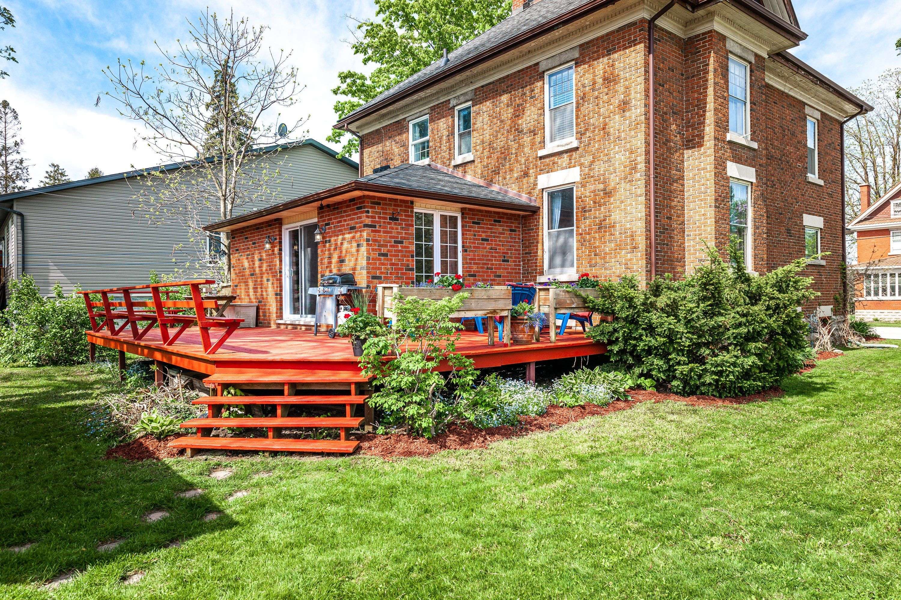 West Perth, ON N0K 1N0,135 St. David ST N