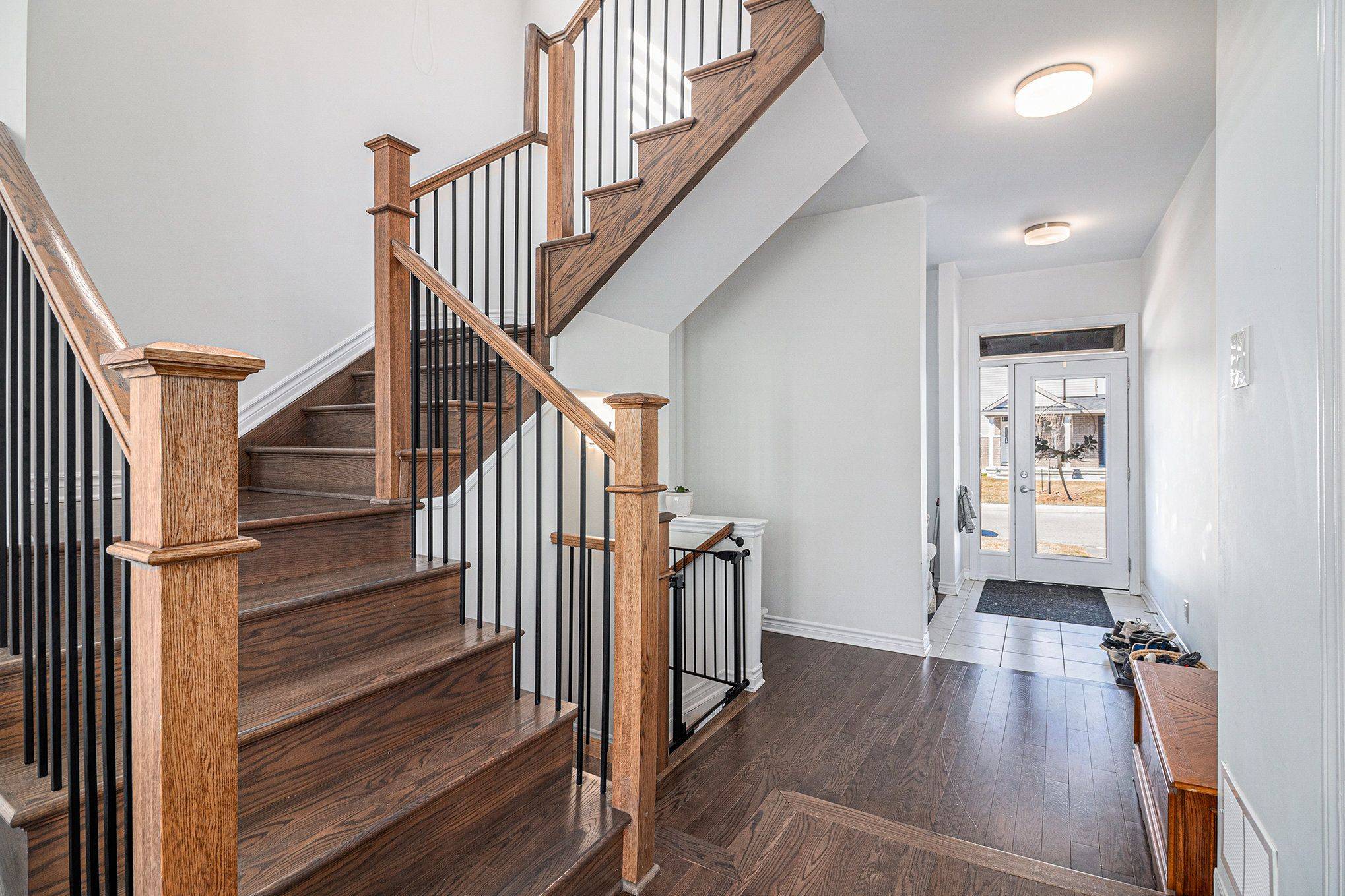 Orleans - Convent Glen And Area, ON K1W 0T3,647 Persimmon WAY