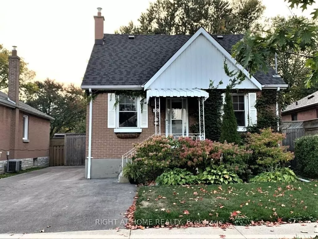 Oshawa, ON L1H 5Z7,242 Cadillac AVE S