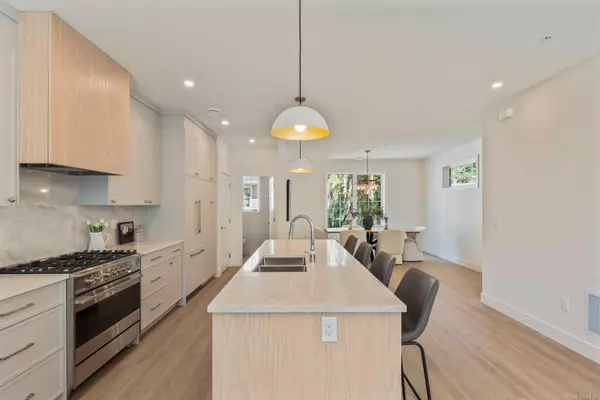 Langford, BC V9B 3K4,2770 Vantilburg Cres #9