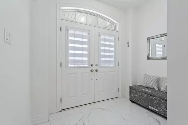 Brampton, ON L6Y 2A5,21 Vineyard DR