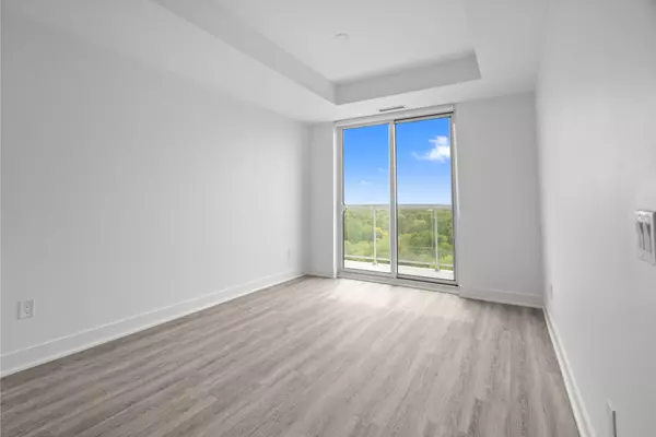 Newmarket, ON L3Y 0G8,200 Deerfield RD #1002