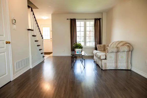 Barrie, ON L4M 6T9,68 Trevino CIR