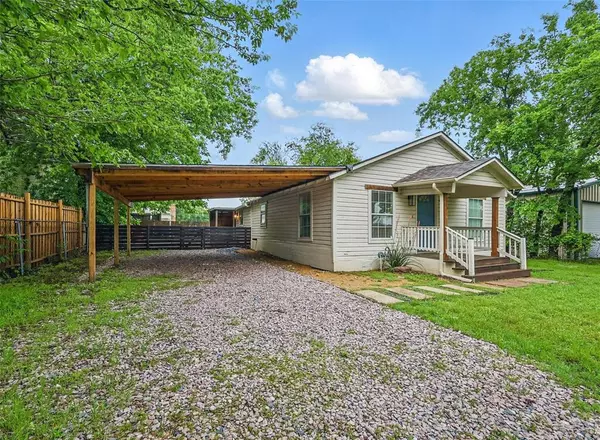 Van Alstyne, TX 75495,640 Clements Avenue
