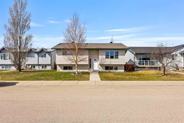 Strathmore, AB T1P 1T2,1507 Strathcona Close
