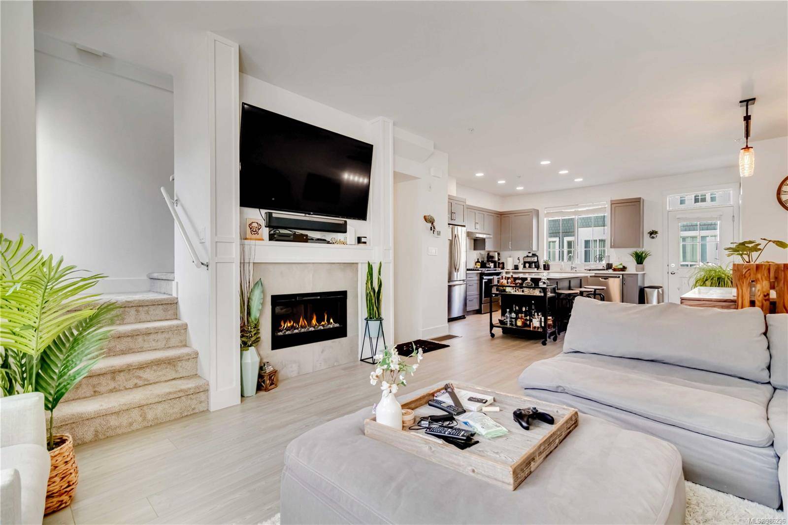 Colwood, BC V9C 0N9,370 Latoria Blvd #21