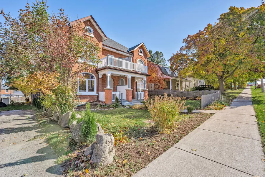 17 First ST, Orangeville, ON L9W 2C6
