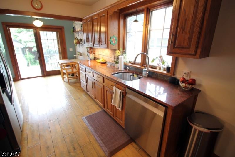 Nutley Twp., NJ 07110,137 Oak Ridge Ave