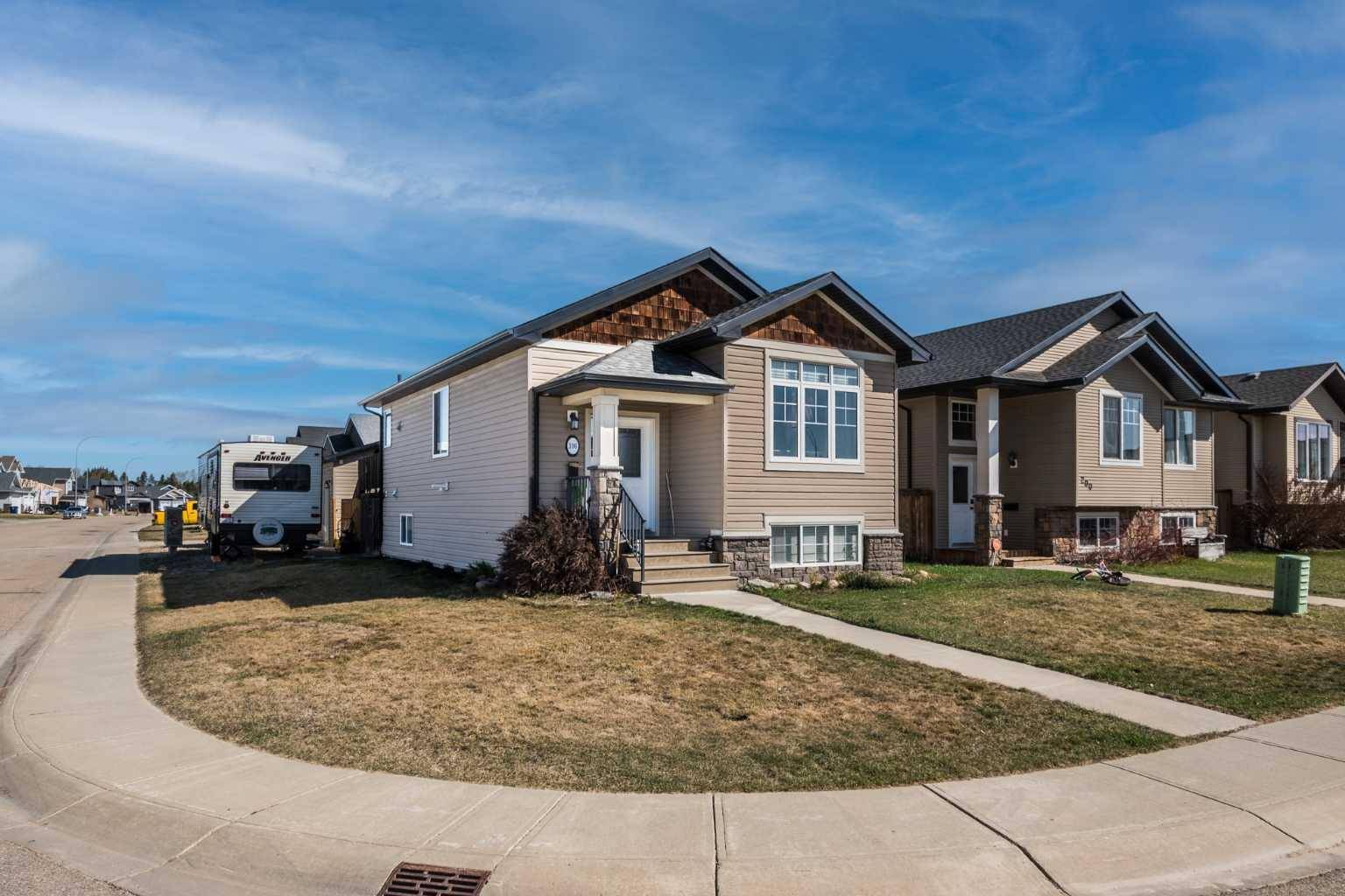 Blackfalds, AB T4M 0A4,196 Cedar SQ