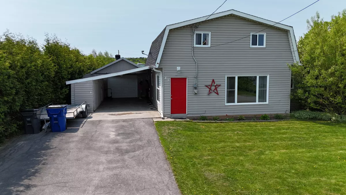 Temiskaming Shores, ON P0J 1R0,45 Maple ST S
