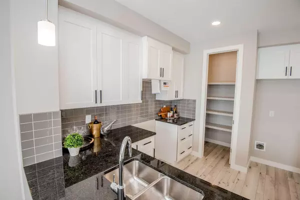 Calgary, AB T2A 7M5,143 Belvedere CRES SE