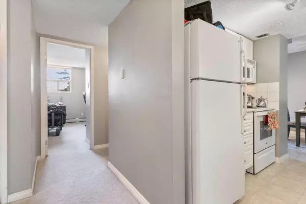 Calgary, AB T2E7X3,30 Mchugh CT Northeast #303