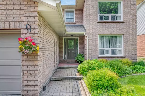 East Gwillimbury, ON L0G 1M0,40 Birchard BLVD