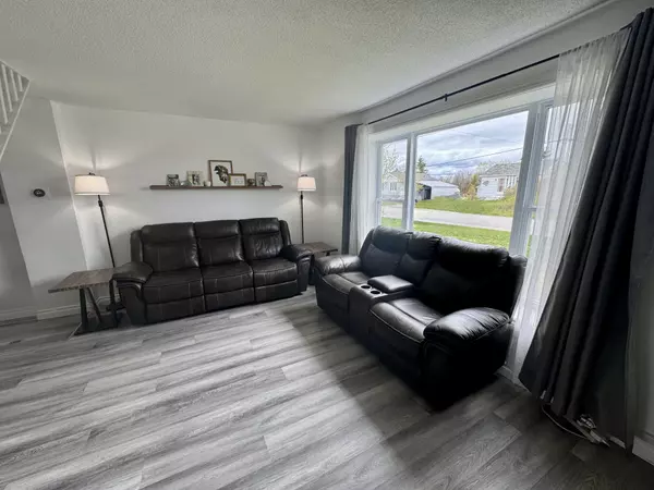 Temiskaming Shores, ON P0J 1R0,45 Maple ST S