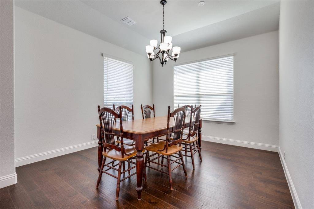 Ponder, TX 76259,303 Pineview Lane