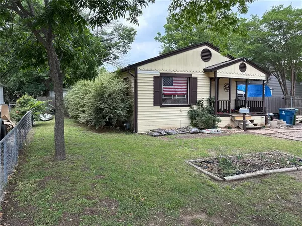 Grapevine, TX 75050,1120 S Pine Street