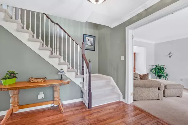 East Gwillimbury, ON L0G 1M0,40 Birchard BLVD