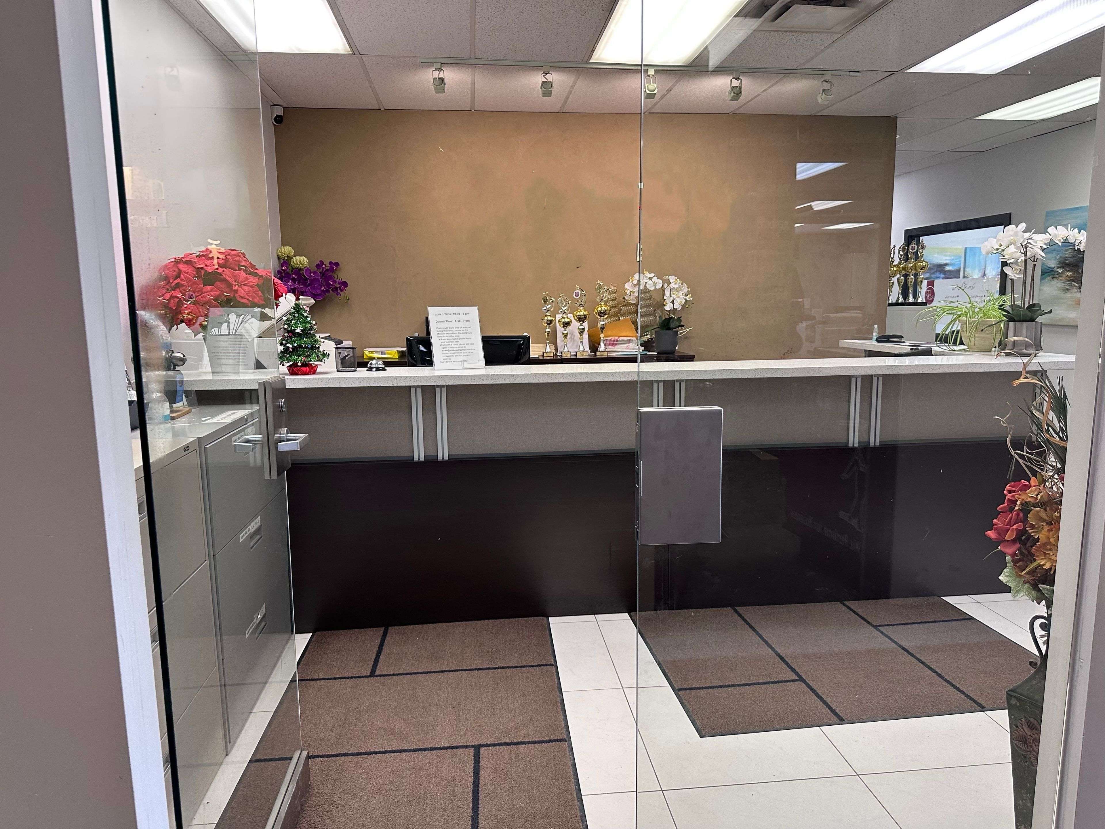 Toronto C15, ON M5M 4B6,2175 Sheppard AVE E ##106