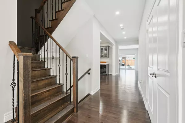 Innisfil, ON L9S 0A8,944 Larter ST