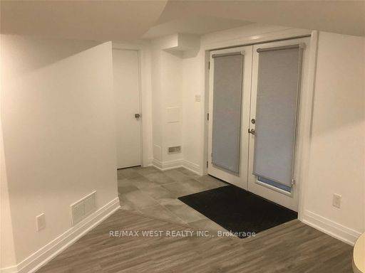 Brampton, ON L6R 0K6,8 Hibiscus CT