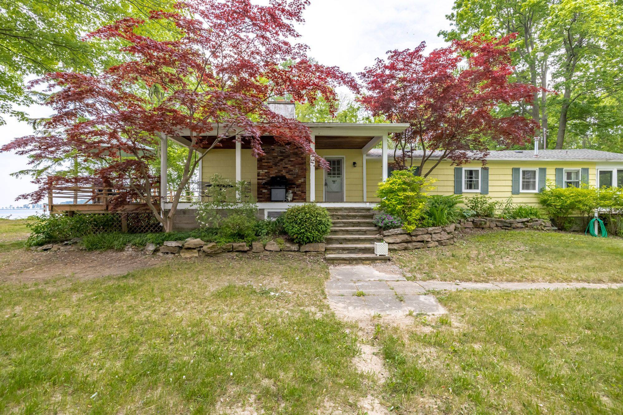Fort Erie, ON L2A 5M4,1995 MacDonald DR