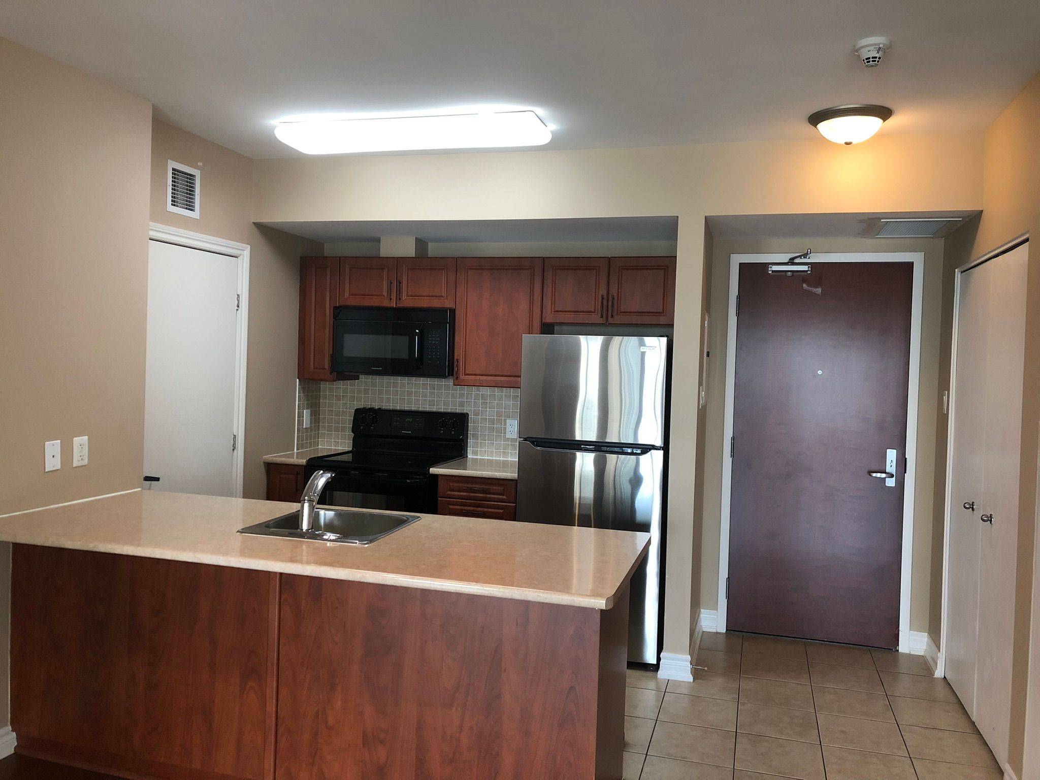 Lower Town - Sandy Hill, ON K1N 0A9,234 Rideau ST #807