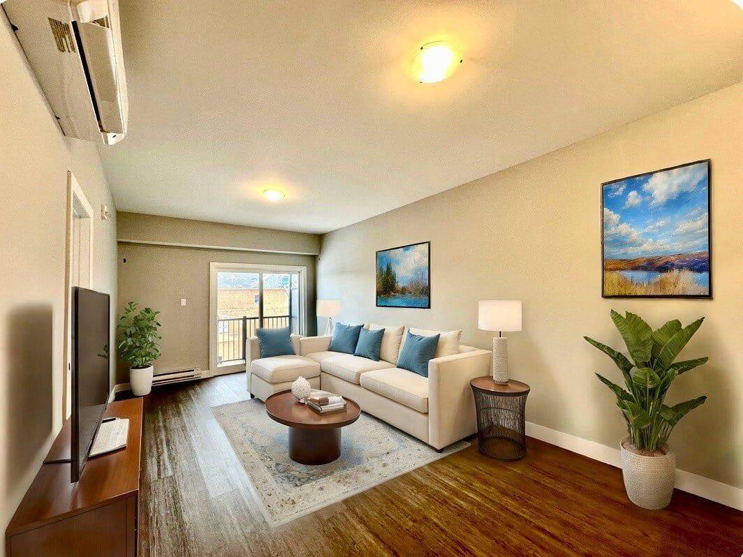 Blackburn Hamlet, ON K1W 1A2,2380 Cleroux CRES #205
