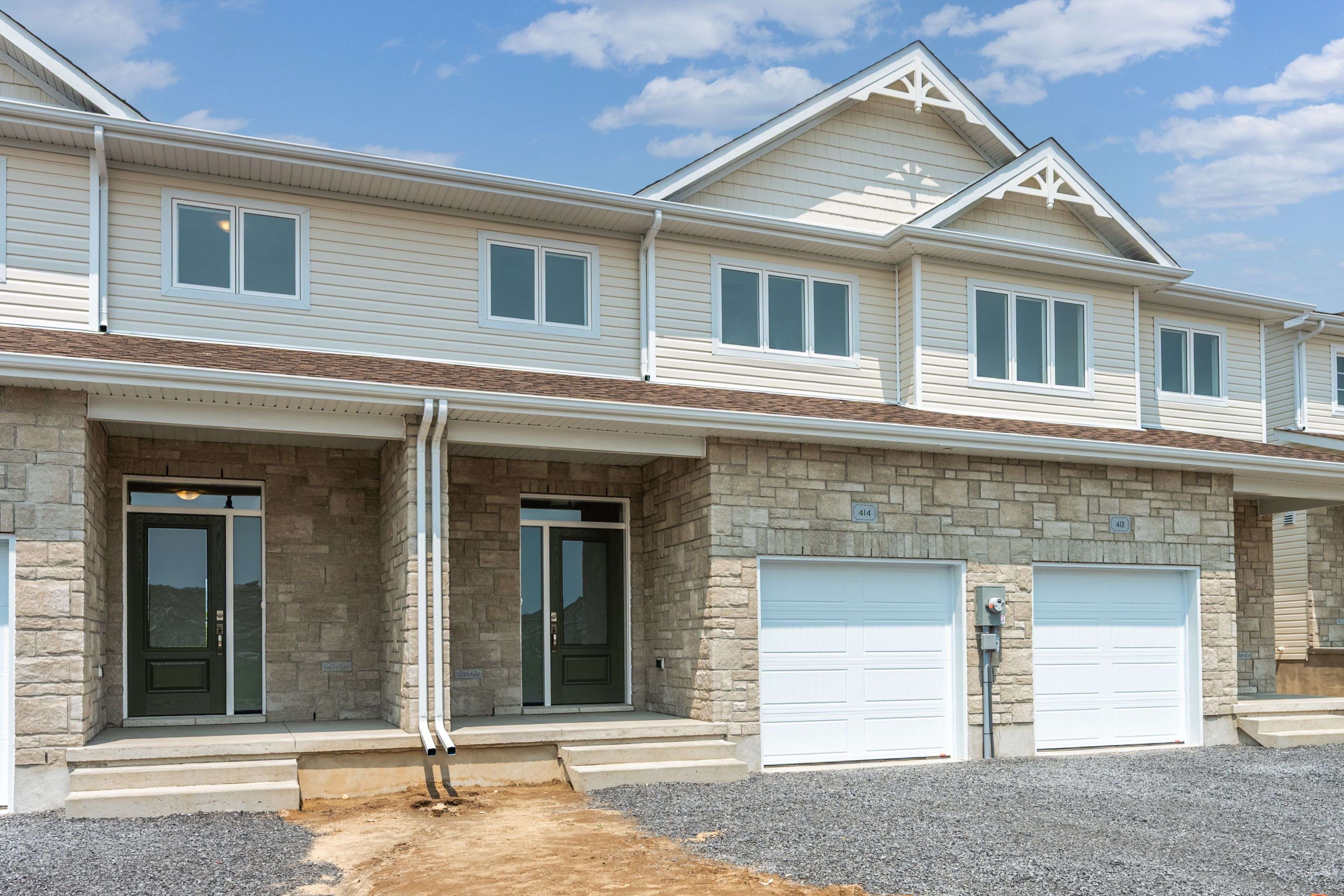 Kingston, ON K7P 0V6,414 BUCKTHORN DR