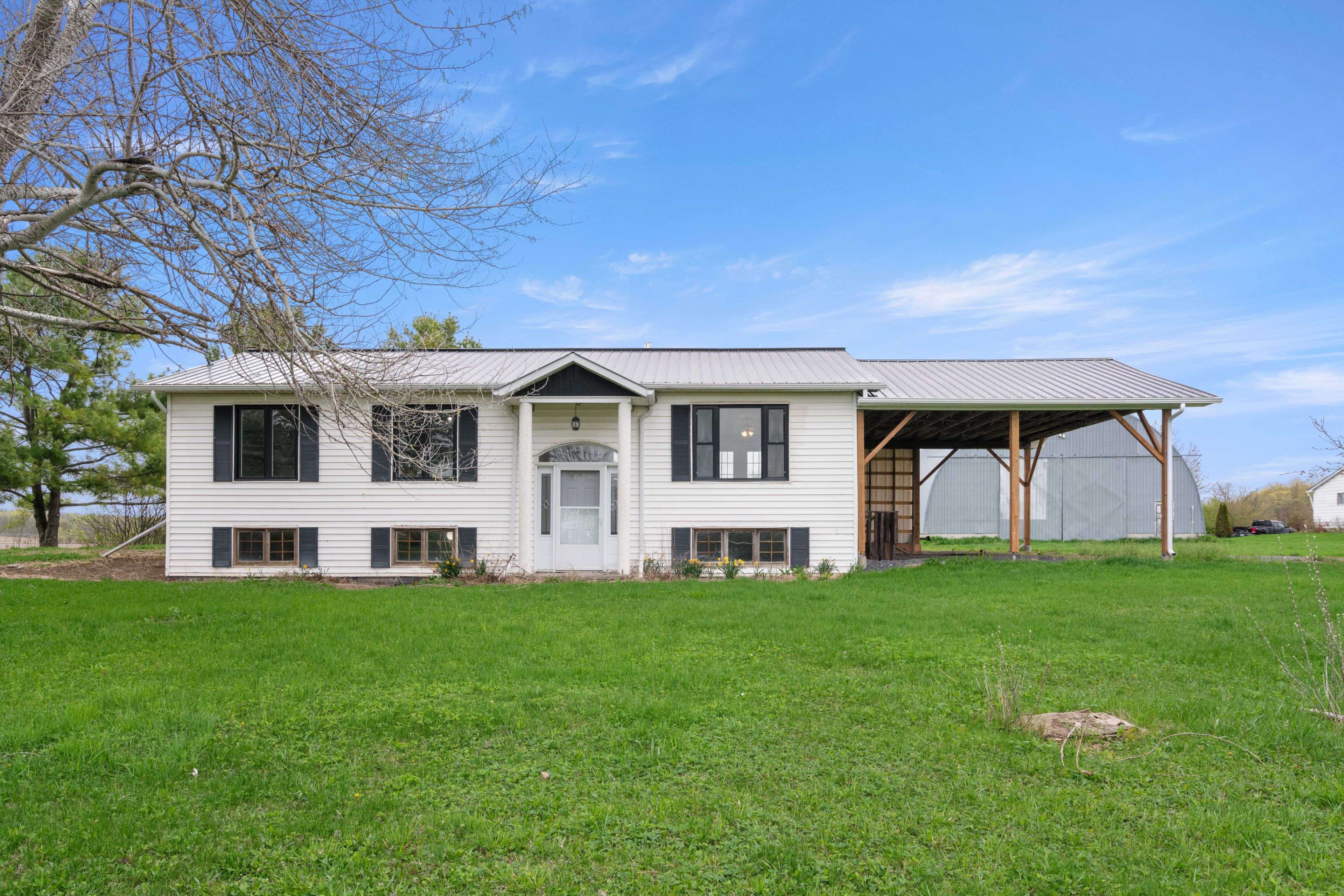 North Glengarry, ON K0C 1A0,2811 Rolland Massie RD