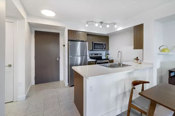 Toronto E08, ON M1J 0A9,1346 Danforth RD #706