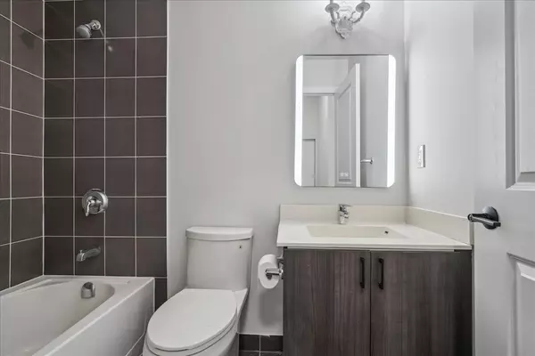 Pickering, ON L1W 1L7,1215 Bayly ST #101