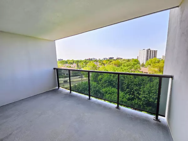 Toronto W05, ON M3N 2Y5,10 Tobermory DR #804
