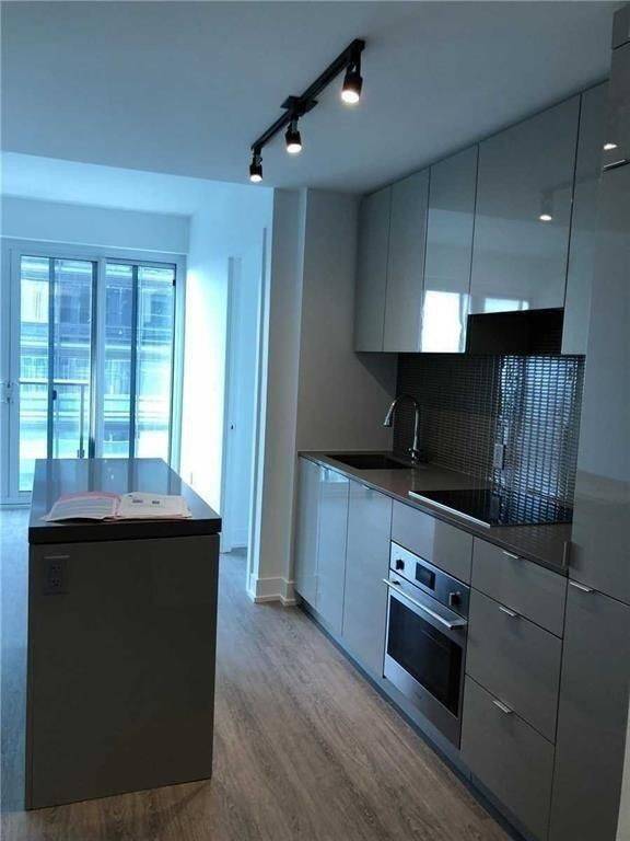 Toronto C01, ON M4Y 1A1,7 Grenville ST #1201