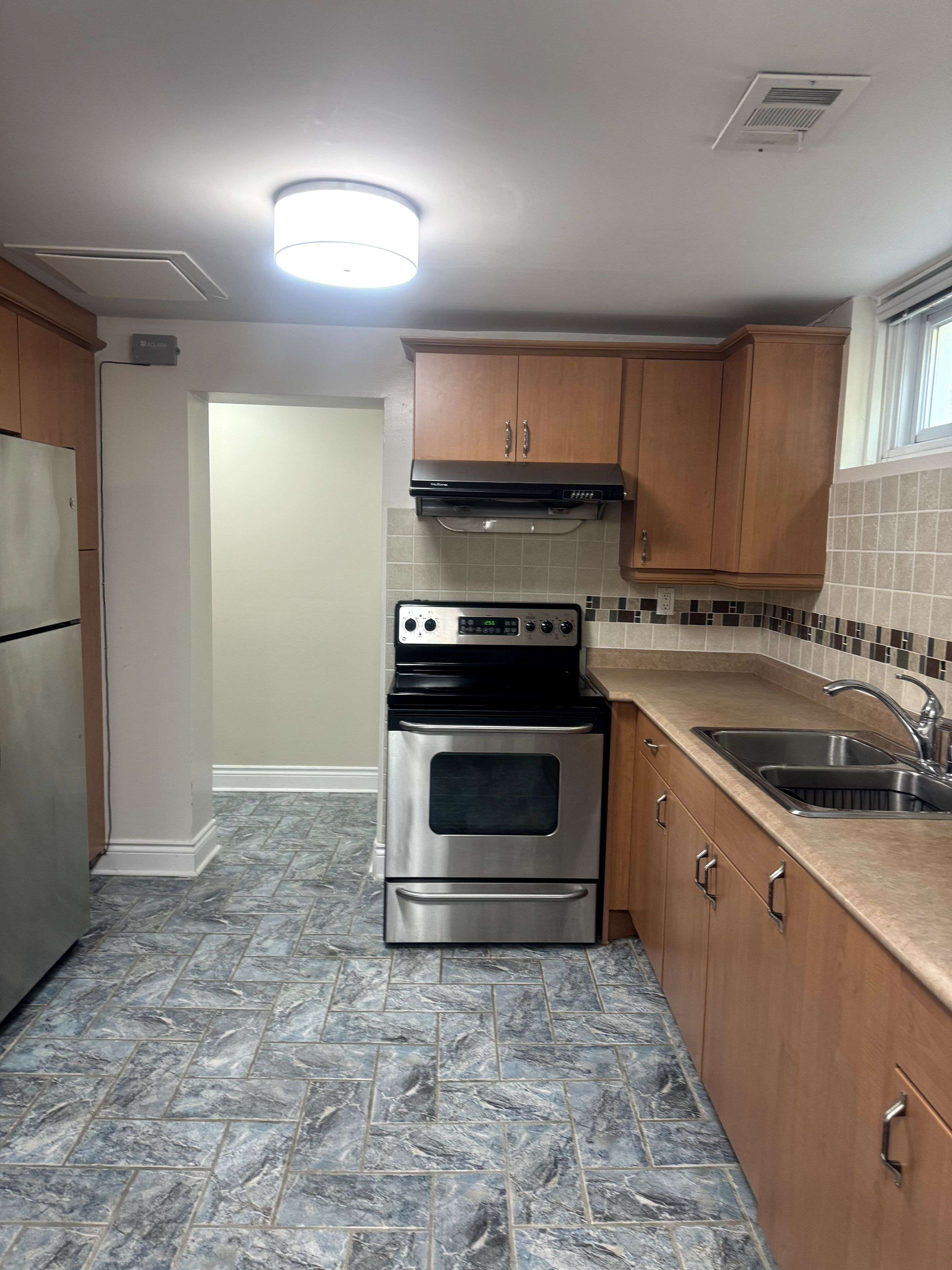 31 Whitelock CRES #Bsmt, Toronto C15, ON M2K 1V9