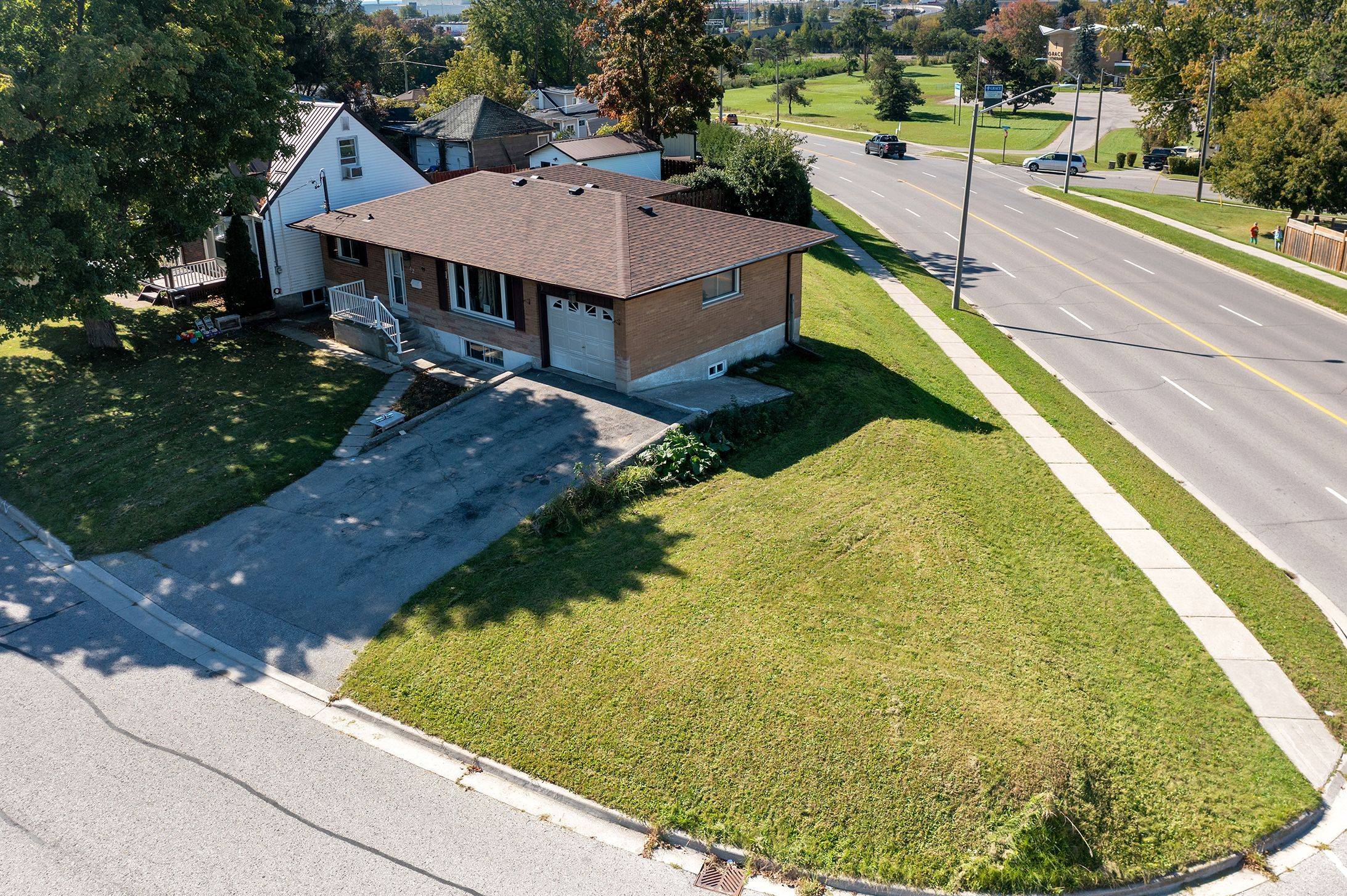 Oshawa, ON L1J 4S9,532 Montrave AVE