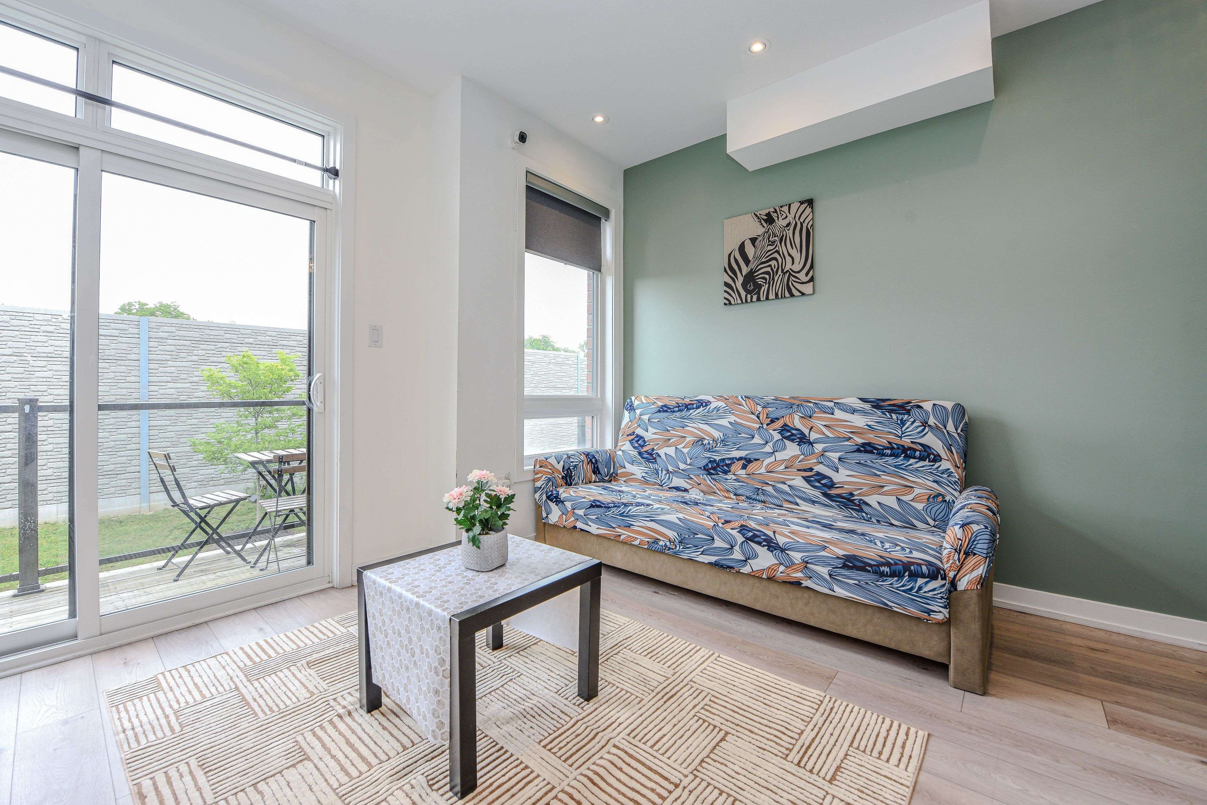 Vaughan, ON L4L 0L7,118 Dalhousie ST N