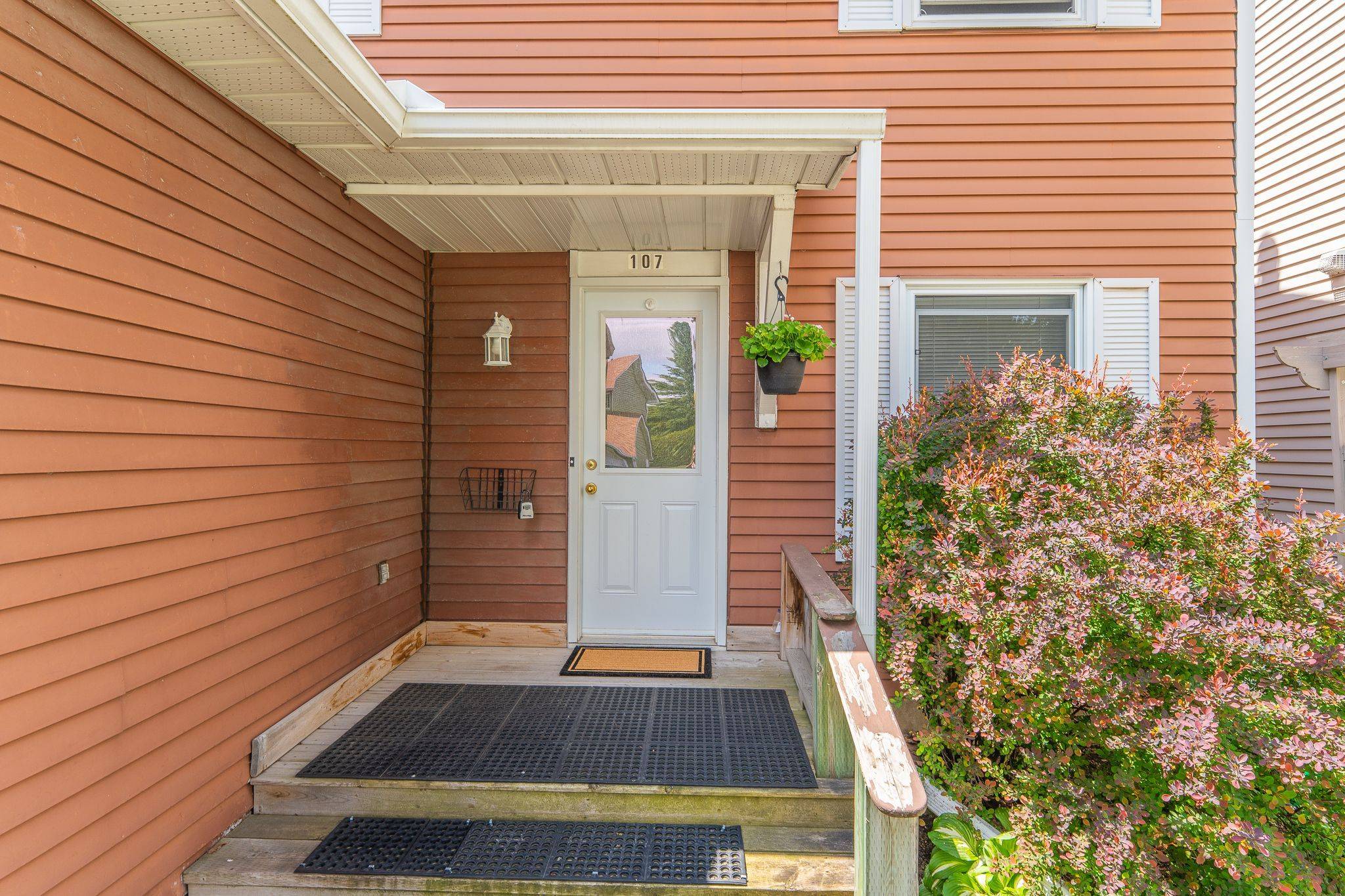 Kanata, ON K2L 2E4,107 Melanie CRES