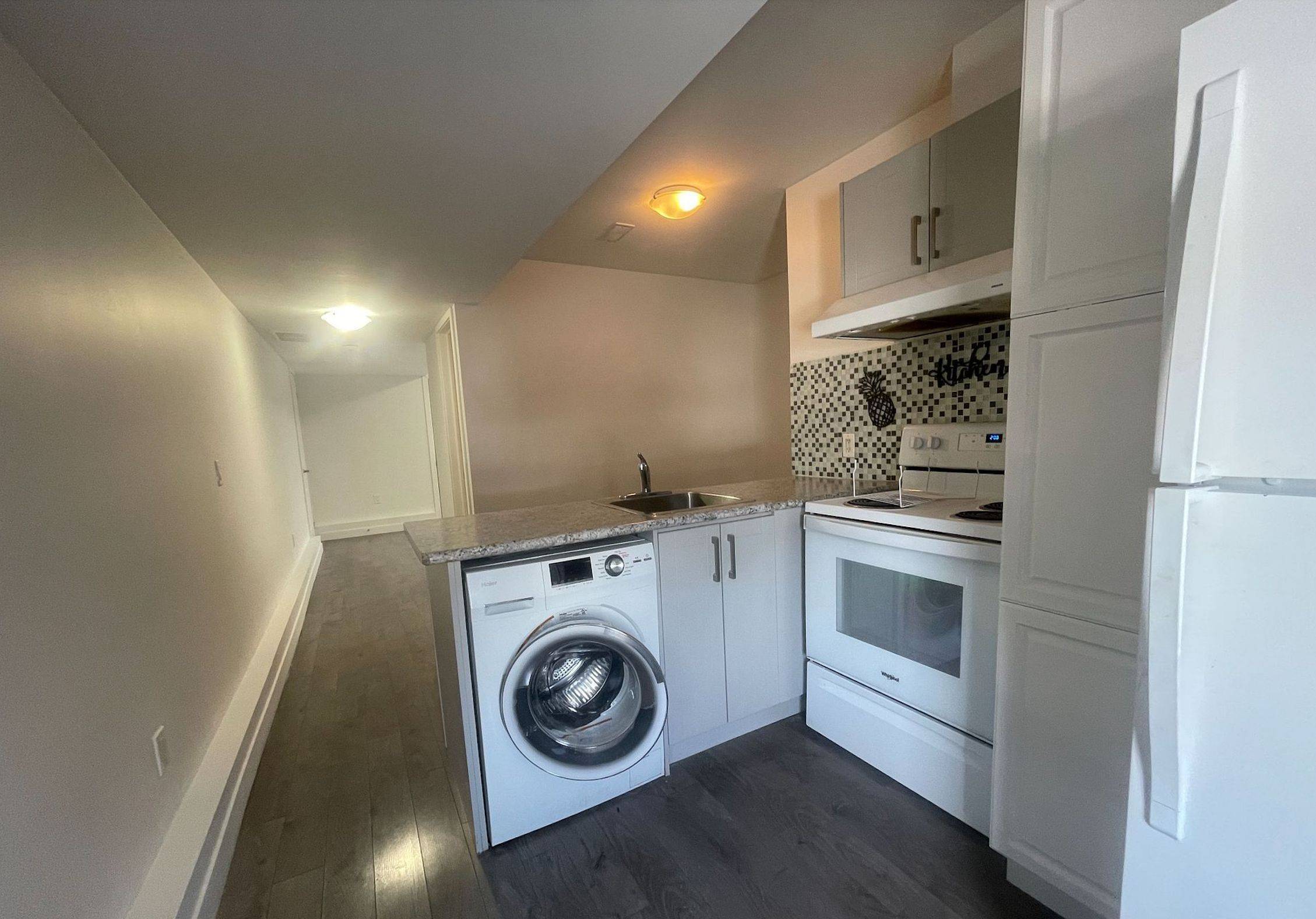 Welland, ON L3C 0H6,23 Denistoun ST #7B Ground Level Unit