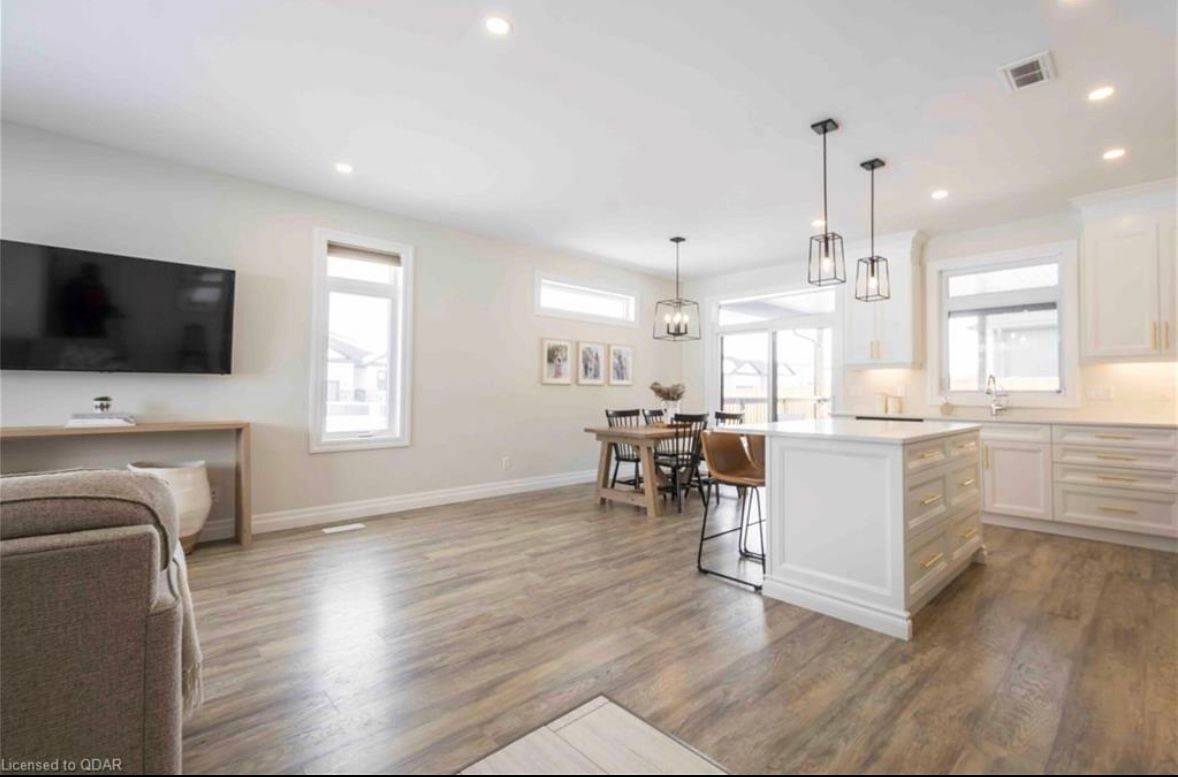 Brighton, ON K0K 1H0,31 Mackenzie John CRES