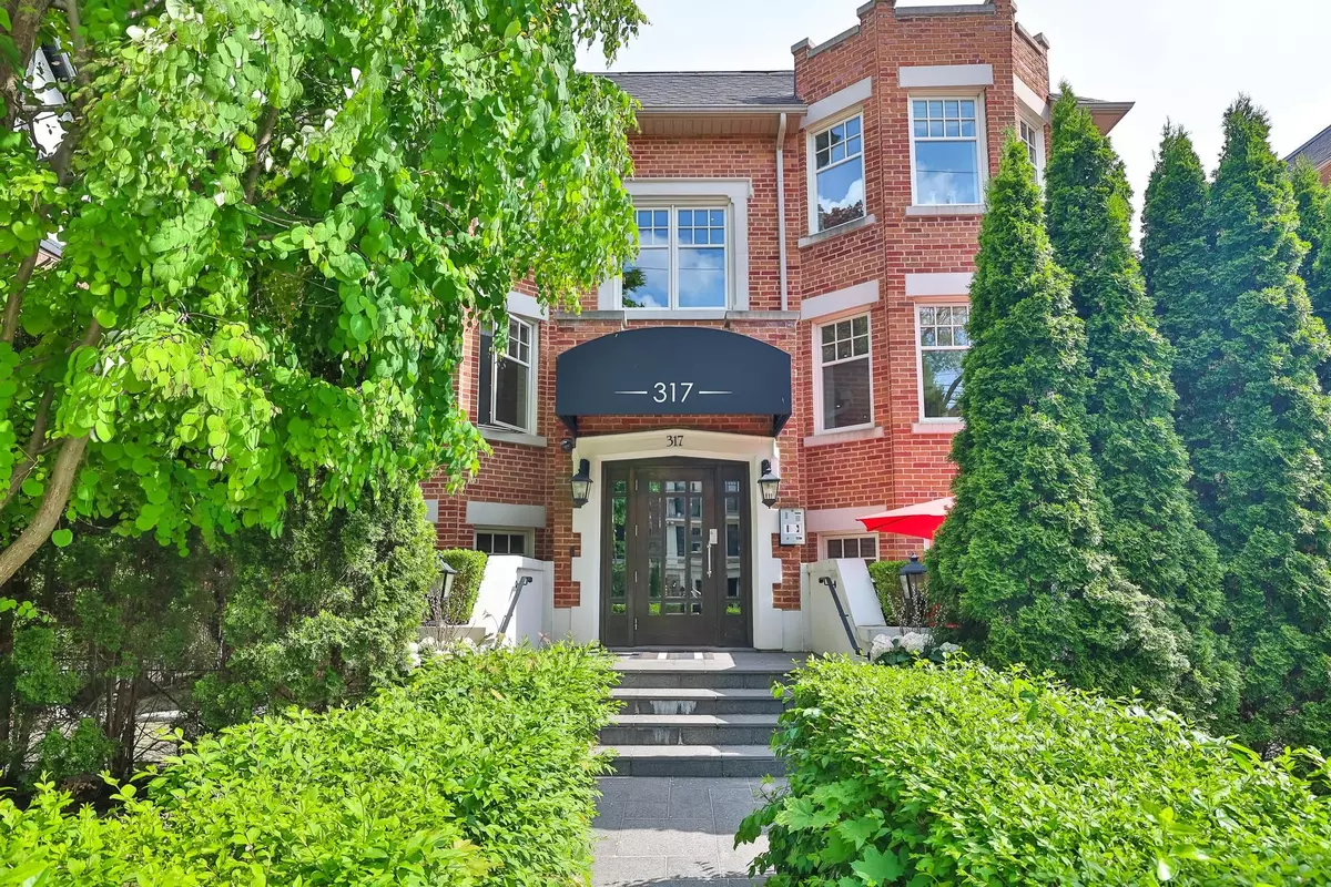 Toronto C03, ON M4V 1X3,317 Lonsdale RD #2B