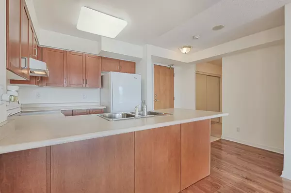 Richmond Hill, ON L4B 4M4,19 Northern Heights DR #510