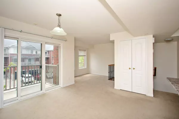 Mississauga, ON L5M 0P7,3250 Bentley DR #12