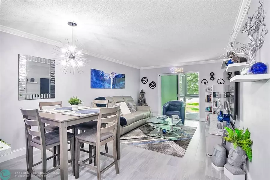 8020 N Sunrise Lakes Dr #206, Fort Lauderdale, FL 33322