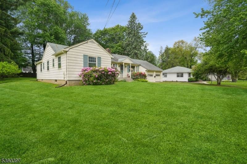Mendham Boro, NJ 07945,6 Emery Ave