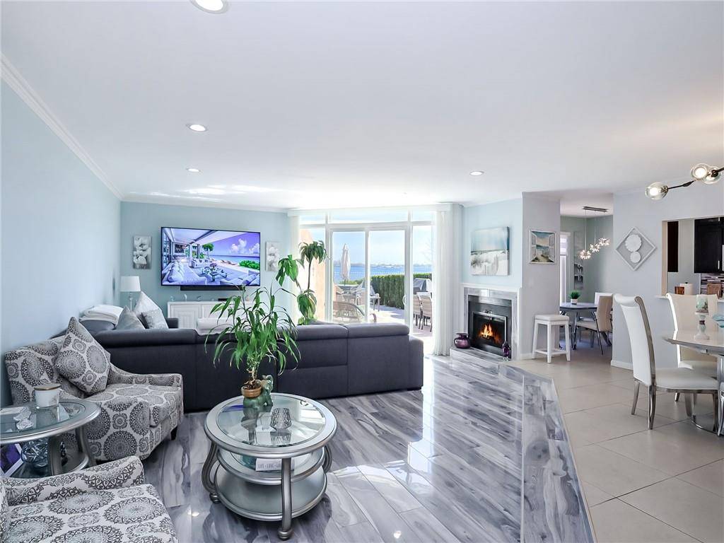 Staten  Island, NY 10308,139 Tennyson DR