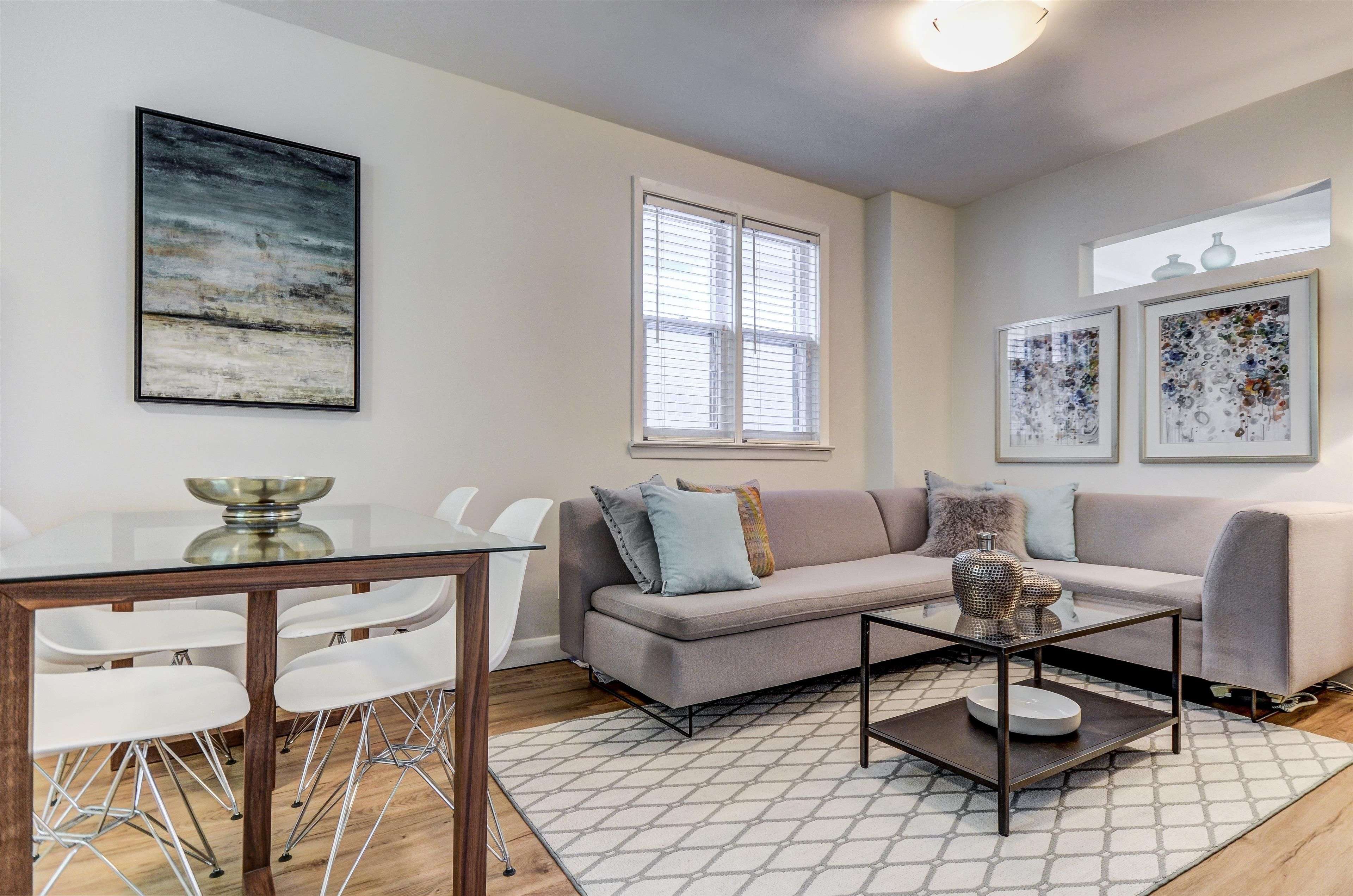 Toronto E02, ON M4L 3P7,407 Woodbine AVE #2nd floor
